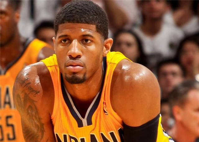 亚在球队中 亚在球队中