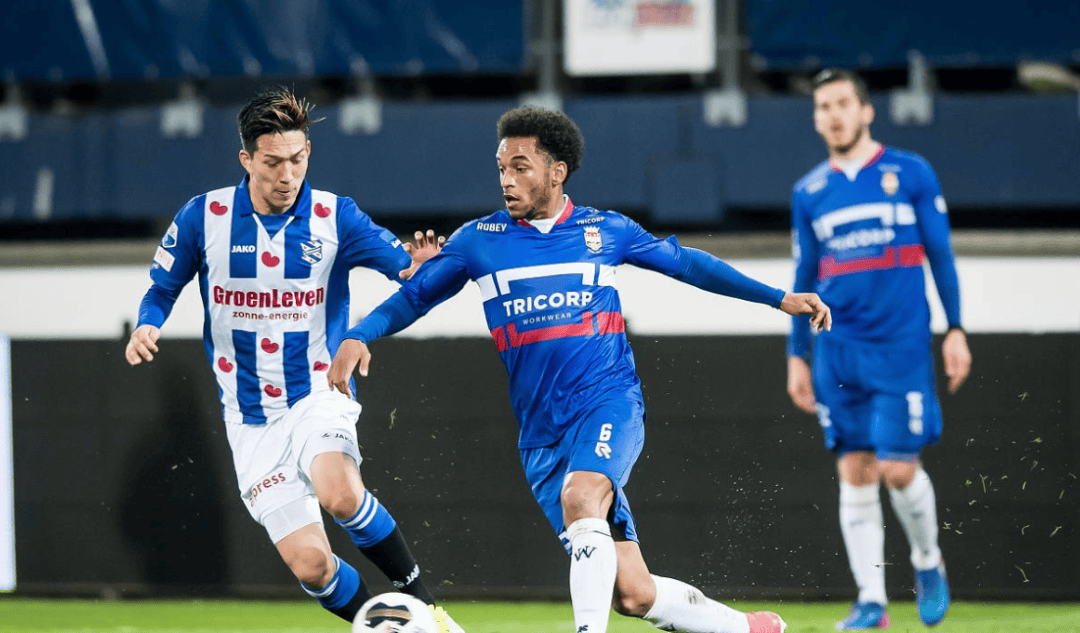 键比赛中的 键比赛中的