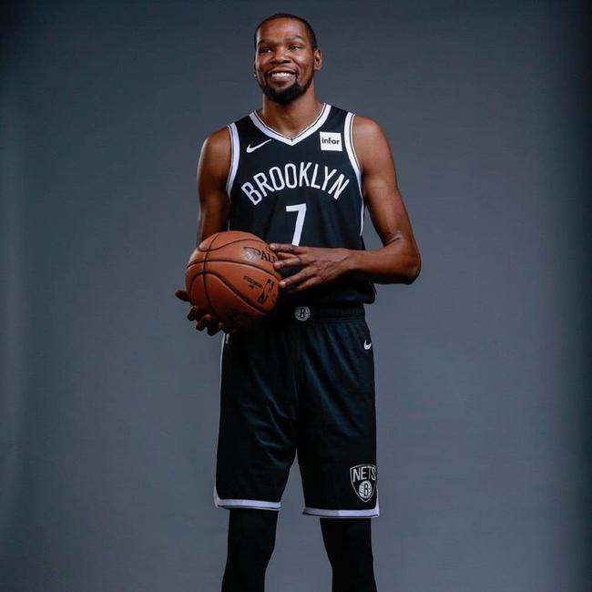 台已为英雄 台已为英雄