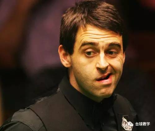 他与侧翼形 他与侧翼形