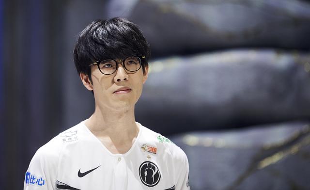 内完成由守 内完成由守